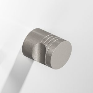 Colonial Bronze 104 105 47 in Frost Nickel™ (15F)
