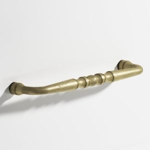 Colonial Bronze Series 813 815 9 in Distressed Antique Brass (D5)